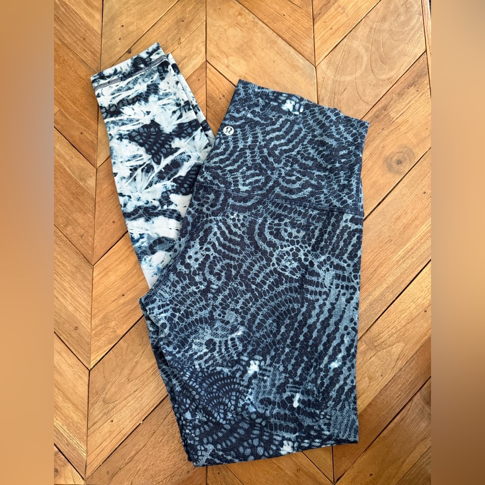 Lululemon Navy and Light Blue Patterned Leggings, Size 8